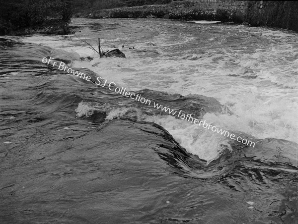 ON BENBURB RIVER